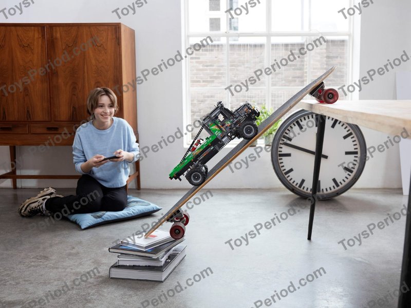 LEGO 42129 4x4 Mercedes-Benz Zetros Trial Truck Set Parts List