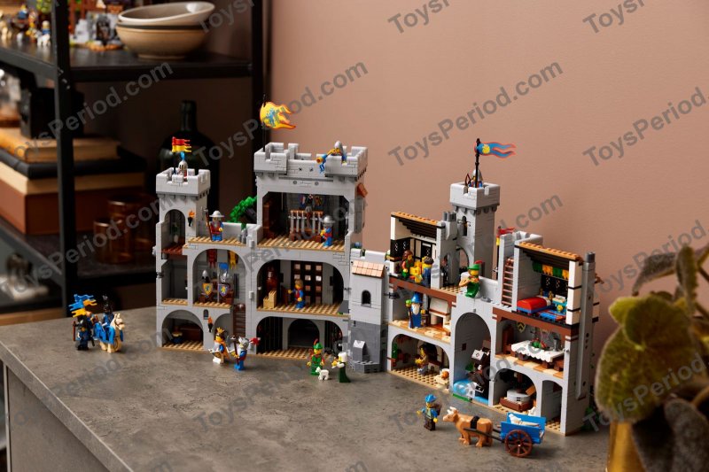 LEGO 10305 Lion Knights' Castle Set Parts List