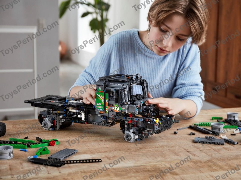 LEGO 42129 4x4 Mercedes-Benz Zetros Trial Truck Set Parts List